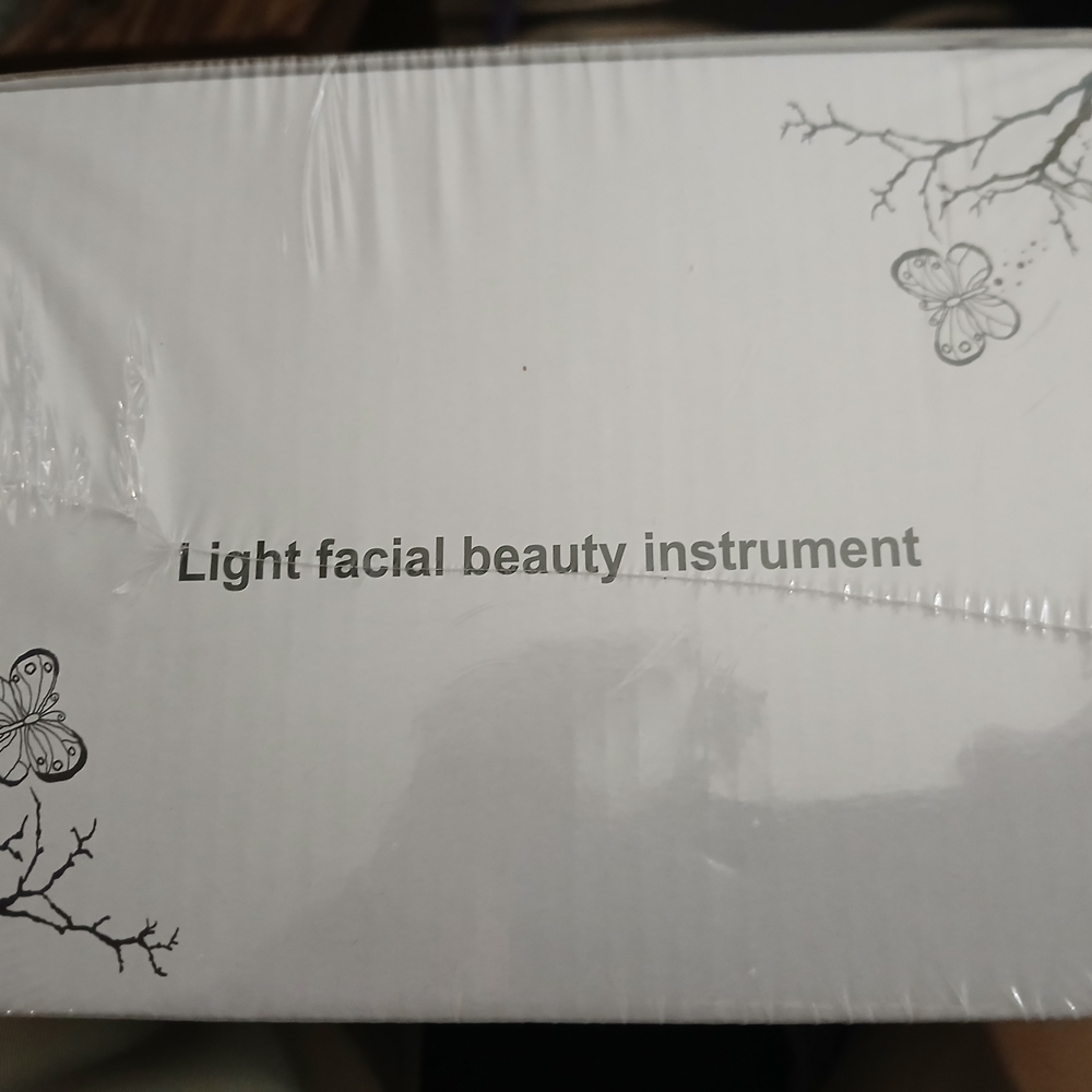 Facial Beauty Instrument - Picture 2 of 4